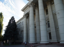 Андрея Бочарова и первых лиц региона эвакуировали из здания областной администрации