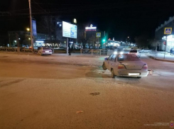Травмы получила пассажирка: подробности ДТП с такси в Волгограде
