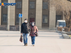 Один из заболевших коронавирусом в Волгограде работал в Коммунарке, двое – прилетели с Маврикия