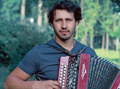 Волгоградские борцы за трезвость поблагодарили Игоря Растеряева за песню «Ромашки»