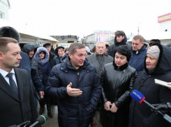 Андрей Бочаров сходил в Михайловке на рынок