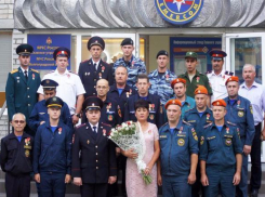 В Волгограде ОМОНовцев наградили за отвагу на пожаре