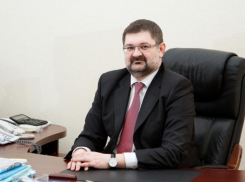 На сайте ВолГУ ворованное поздравление ректора  заменили на авторское