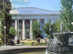 Старейший вуз Волгограда, который пережил войну и четырежды поменял название