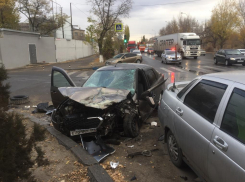 Массовое ДТП у проходной «Волгограднефтемаш» в Волгограде: есть пострадавшие