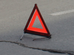 Под Волгоградом «пятнадцатая» протаранила мотоцикл: 1 в больнице