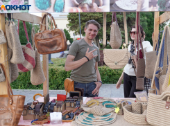 День предпринимателя в Волгограде: создатели украшений, сумок и игрушек в объективе фотографа 
