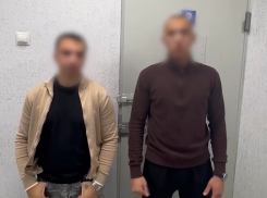 Дрифт со стрельбой устроили друзья на BMW в Волгограде