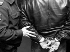 На севере Волгограда двое мужчин напали на прохожего