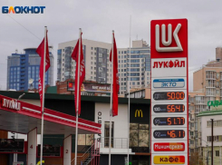Волгоградцев настораживают «замороженные» второй месяц подряд цены на бензин