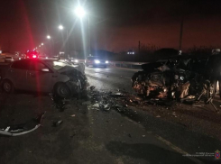 Двое детей и взрослых пострадали в лобовом ДТП под Волгоградом