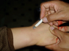 Камышанка избивала и тушила окурки на теле 6-летнего сына