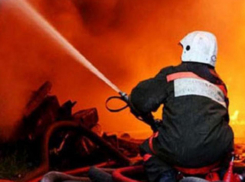 На пожаре под Волгоградом едва не сгорел заживо мужчина