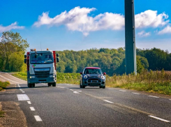 В результате выезда на «встречку» под Волгоградом пострадали 4 человека