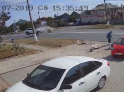 Момент рокового ДТП в Волжском с 6 пострадавшими запечатлели камеры видеонаблюдения