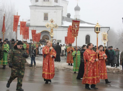 Фоторепортаж: верующие прошли Крестным ходом в Волгограде