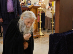 Духовник патриарха Кирилла помолился в волгоградском храме на Семи ветрах