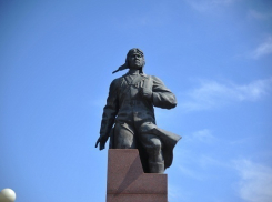 Под Волгоградом учебное заведение получило имя легендарного летчика Маресьева