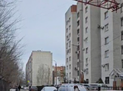 Волгоградцы боятся погибнуть под строительным краном элитного ЖК