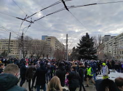 Более 10 человек задержаны, в ход шли дубинки: несанкционированная акция в Волгограде