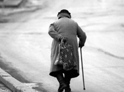 Лихач под Волгоградом насмерть сбил 70-летнюю пенсионерку и скрылся