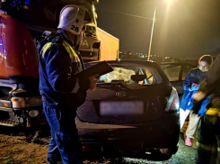 17-летнюю волгоградку спасают врачи после смертельного ДТП