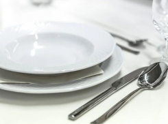 Волгоградская облдума заказала массовые банкеты на 910 тысяч рублей