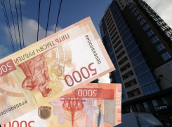 Сейчас время продавать: профессор экономики наглядно объяснил, как теряют в цене квартиры