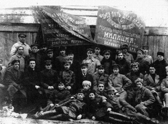 Волгоградская полиция отмечает 107-ю годовщину 