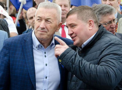 Стало известно, какое место занял Андрей Бочаров в Национальном рейтинге губернаторов