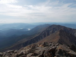 Пропавший при восхождении на самую высокую гору Западного Саяна волгоградец до сих пор не найден