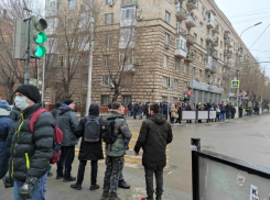 «Страшно, если честно»: волгоградцы о происходящем в центре города