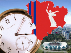 Идут за знаниями со слезами радости, замерзающими на ветру, - известный фермер о последствиях перехода на волгоградское время