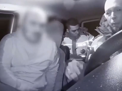 Попытку армянского дальнобойщика откупиться от ДПС сняли на видео