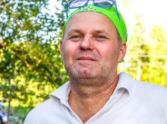 В Волгограде разыскивают 51-летнего полного мужчину с голубыми глазами