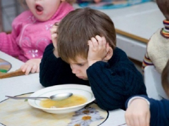 Массовые сокращения работников начались в детских садах Волгограда