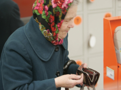 Пенсионерка из Волгограда заплатила 30 тысяч за освобождение дочери-наркоманки