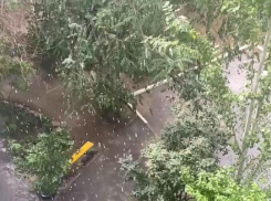 Мощный грозовой фронт надвигается на Волгоград