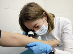 Женщине с неизвестной болезнью кожи врачи в Волгограде поставили точный диагноз