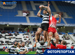 «Дай бог этот праздник у нас не последний»: зрелищные кадры матча-шоу звезд регби в Волгограде