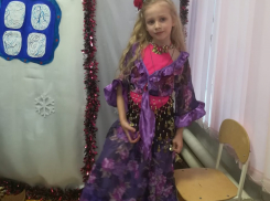 В платье цыганки от бабушки Алена Панкова в конкурсе «Детский новогодний костюм-2020»