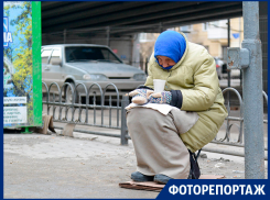 Разбитое и грязное «лицо» привокзальной  площади показал волгоградский фотограф