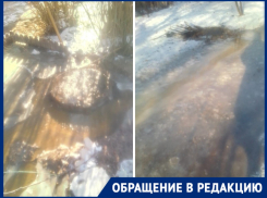 Бьющий теплым калом колодец «завис в воздухе» в Волгограде