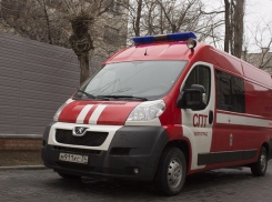 Новенькая Kia Rio по загадочной причине сгорела на юге Волгограда