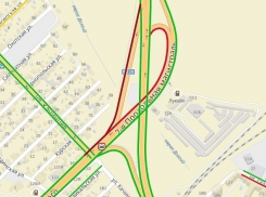 5-километровая пробка образовалась на Второй Продольной из-за ДТП 