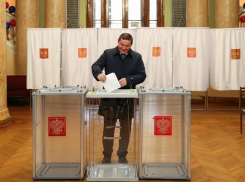 На выборах депутатов гордумы Волгограда Андрей Бочаров будет голосовать в школе №87
