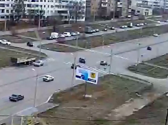 В Волжском пенсионер сбил 25-летнюю девушку на пешеходном переходе