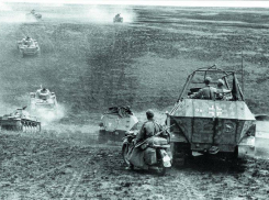 1 августа 1942 года - враг прорывает оборону и устремляется к Сталинграду с юга