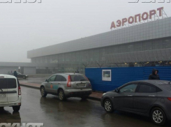 Самолет Москва-Баку экстренно сел в Волгограде