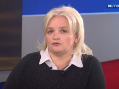 В Волгограде потребовали закрыть на карантин лицей директора-депутата после вспышки COVID-19